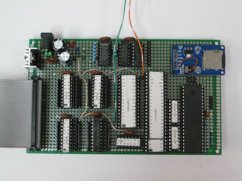 File:Trs80ei2-base-top.jpg